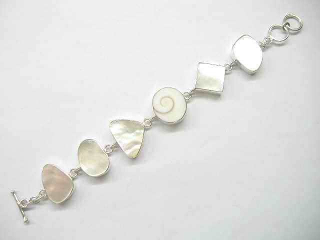 BR 0561 - $ 87 Bracelet white mother of pearl, Siwa eye and sterling silver 925 from Bali / Nacre blanche, Siwa et argent 925 de Bali