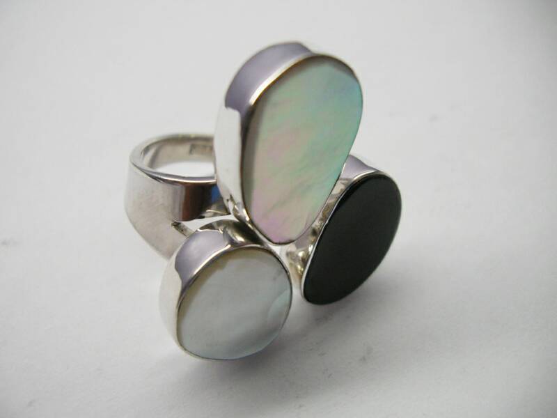 RG 0997 - $ 48 Ring mother of pearl and sterling silver 925 from Bali / Bague nacre noire et argent 925 de Bali